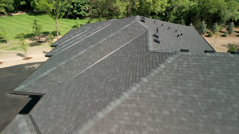 Best Emergency Roof Repair Services  in Shawnee Hills, OH